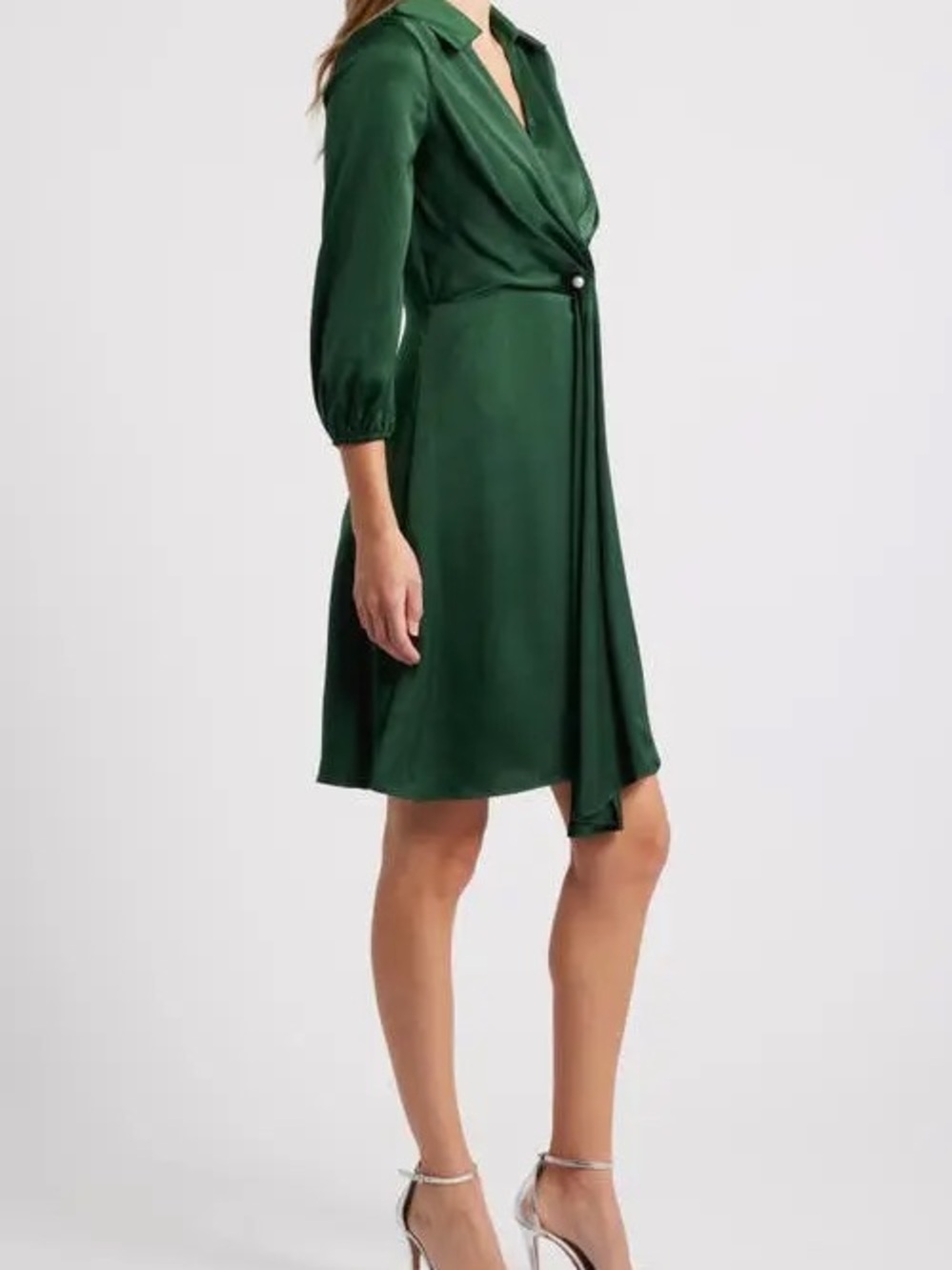 VINCE CAMUTO Green Faux Pearl Detail Satin Shirtdress - Picture 4 of 6